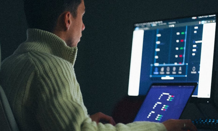 What Is AI Knowledge Management? Benefits & How It Works